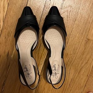 Brand new, pointed heels, size 6